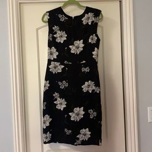 Black/white floral dress
